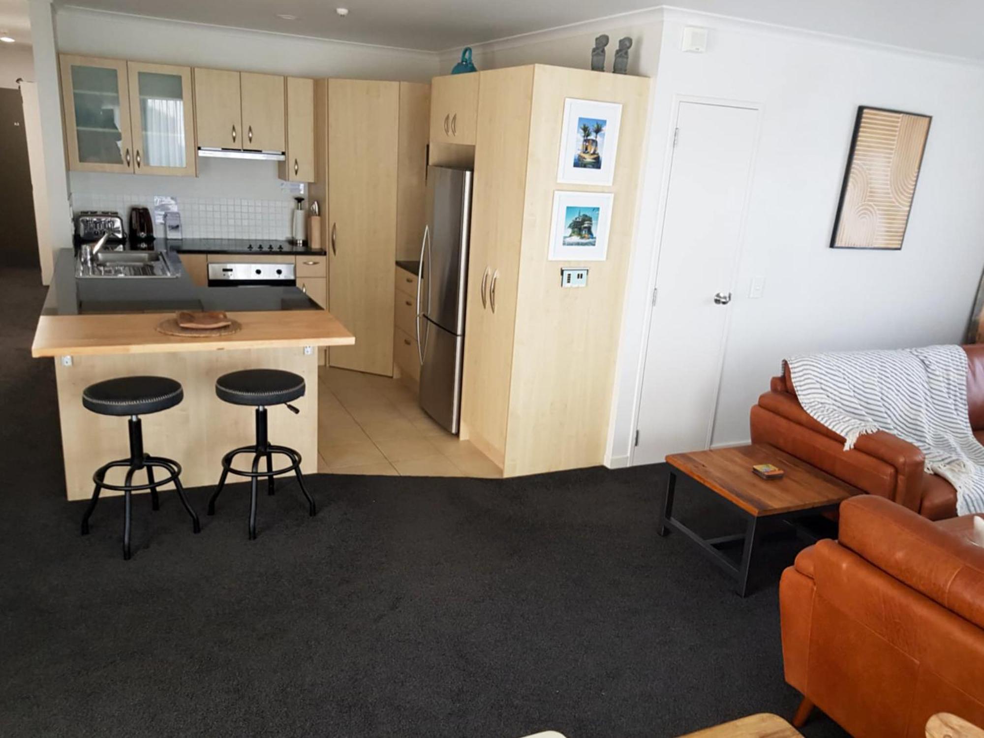 Ocean Breeze Resort Поани Экстерьер фото